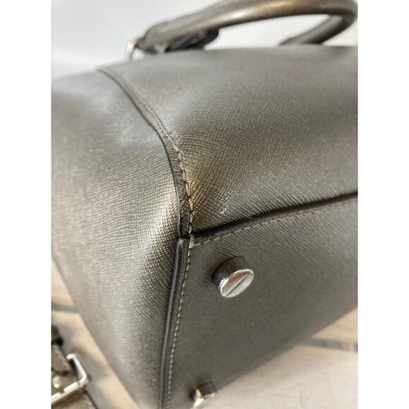 MICHAEL KORS, PUTER METALIC SAFFIANO LEATHER CROSSBODY BAG - Picture 10 of 16